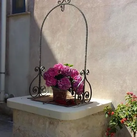 Charming In Castiglione With Terrace & Jacuzzi Apartament