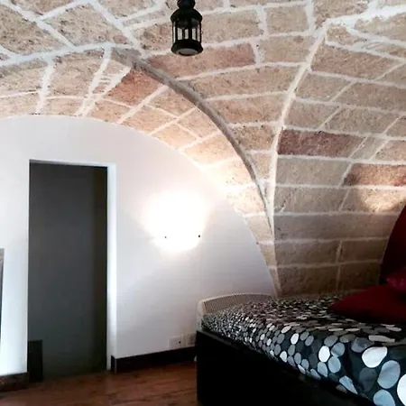 Charming In Castiglione With Terrace & Jacuzzi