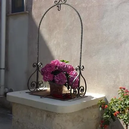 Charming In Castiglione With Terrace & Jacuzzi
