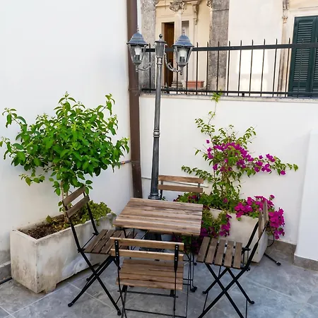 Charming In Castiglione With Terrace & Jacuzzi